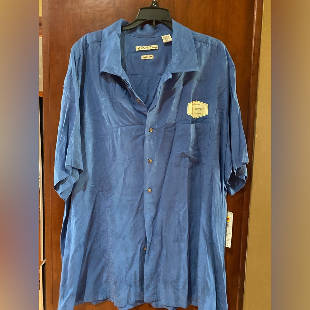 Tommy Bahama Men's Casual Blue Button-Down Shirt